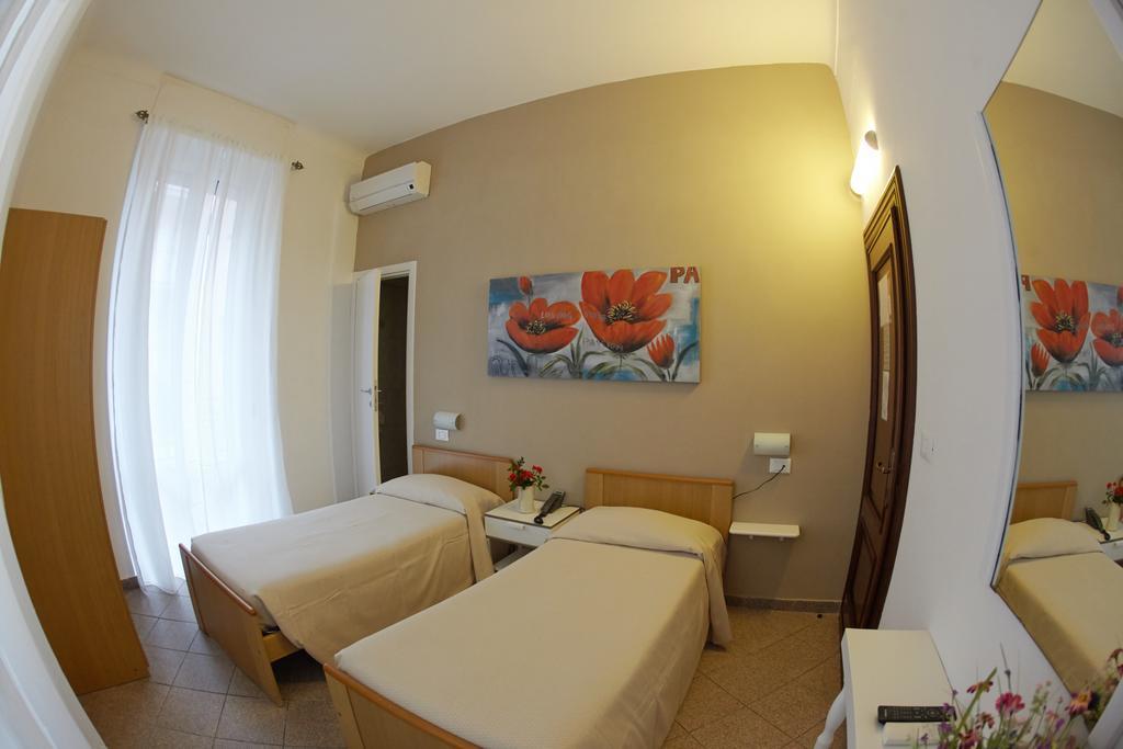 Hotel Lydia Alassio Zimmer foto